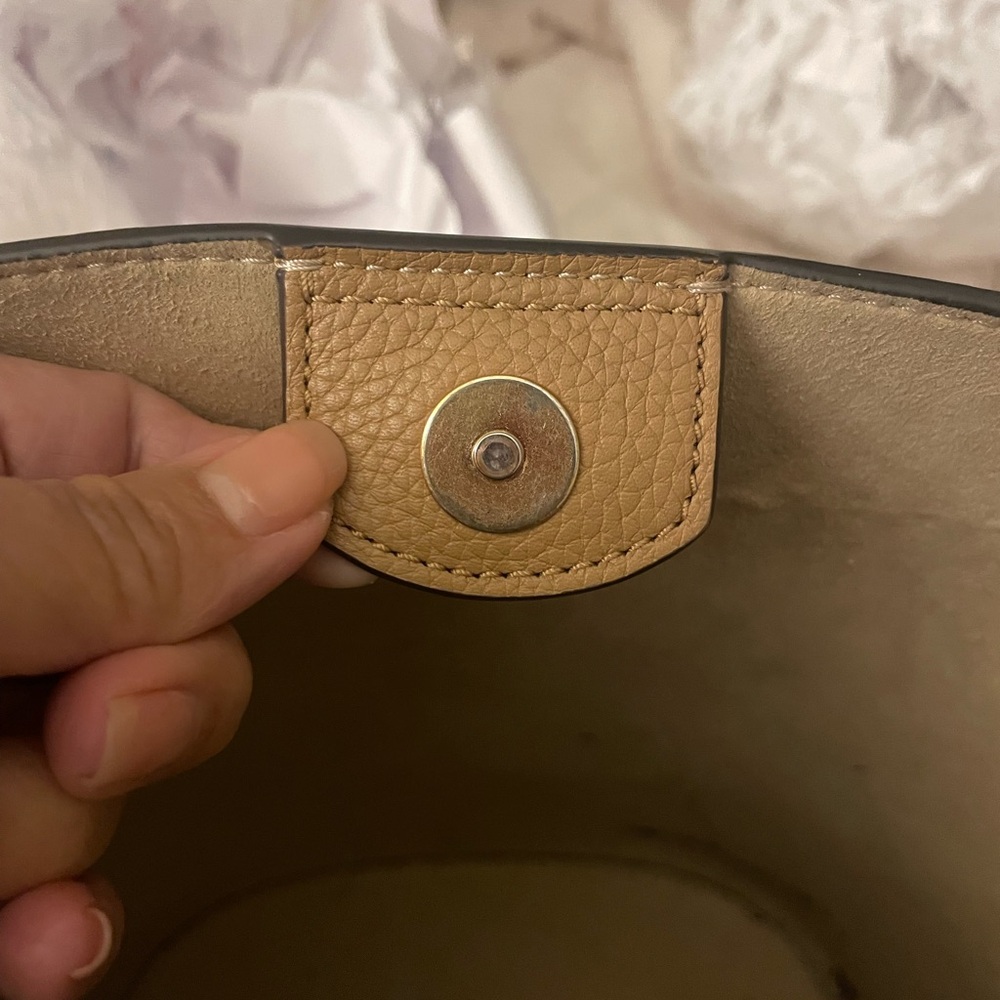Tory Burch Sand McGraw - Picture 10 of 13